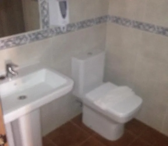 Cueva Restaurante Itariegos 컨트리하우스